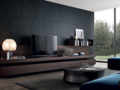 ¿Cuál es el tamaño del Gabinete de TV en la sala de estar?